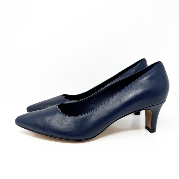 SOLD! Clarks Navy Blue Pointed Toe Pumps Heels - Picture 3 of 11